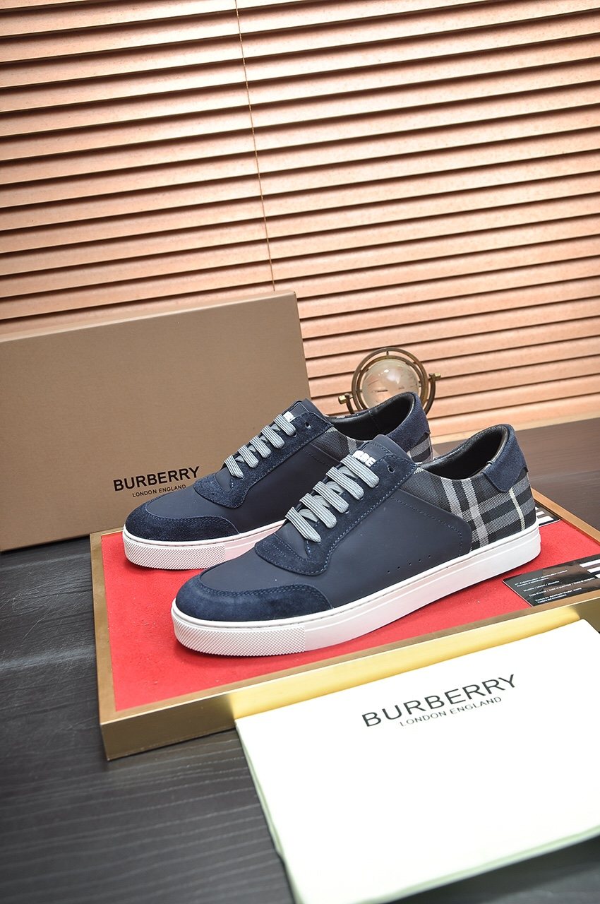 Burberry Navy Check Low-Top Sneakers — front
