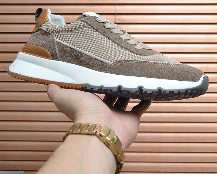 Brunello Cucinelli Contrast Panel Low-Top Sneakers — front