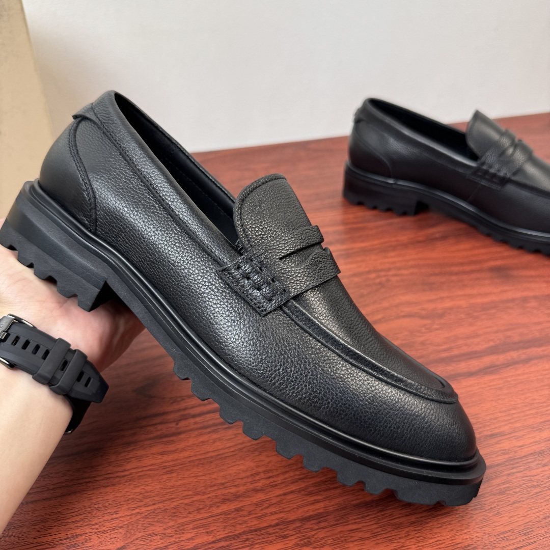 Dolce & Gabbana Lug Sole Loafers — model