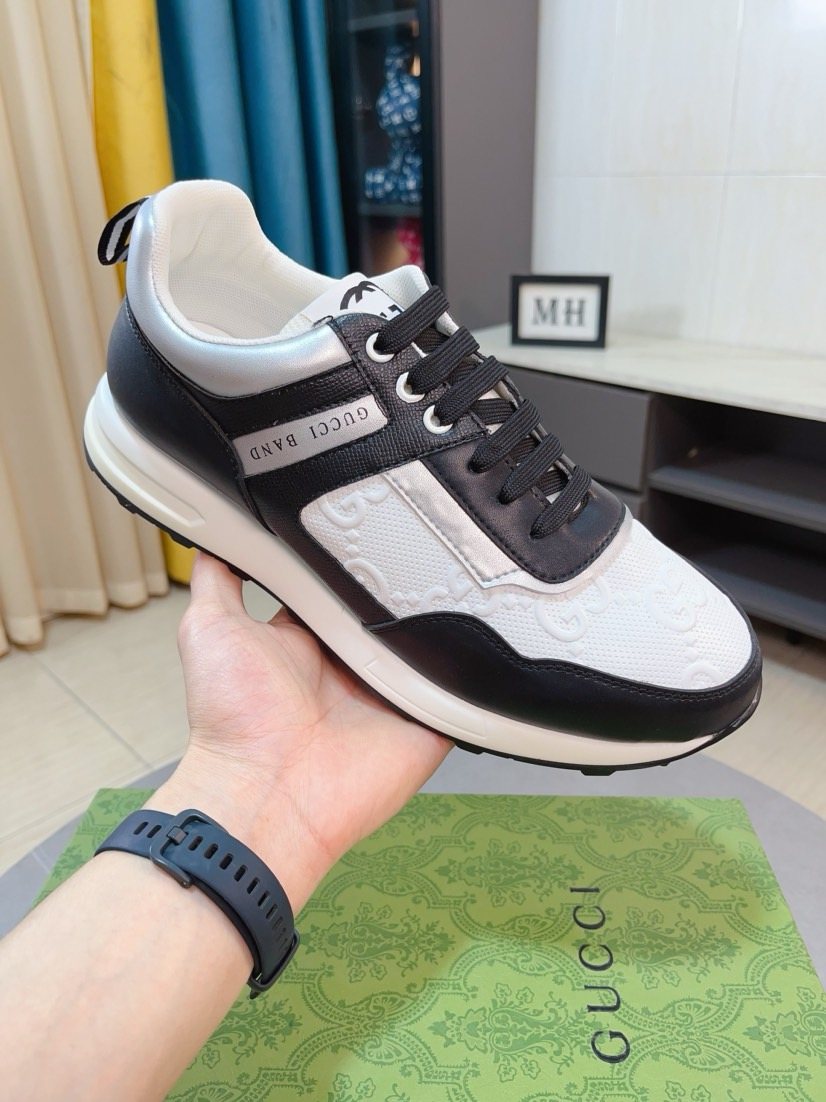 Gucci Men’s Textured Low-Top Sneakers — front